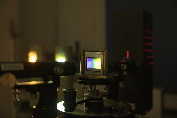 Działające stanowisko laboratoryjne do spektrometrii optycznej